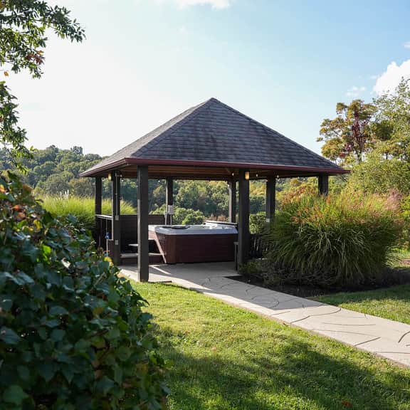Big Sky Lodge - Hocking Hills