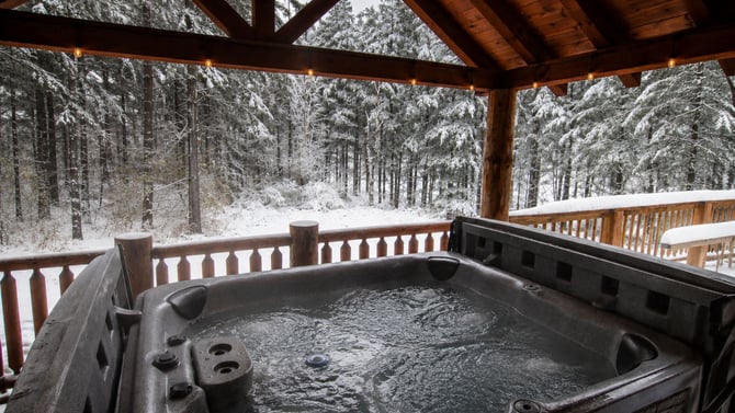 Hocking Hills Cabins with Hot Tub