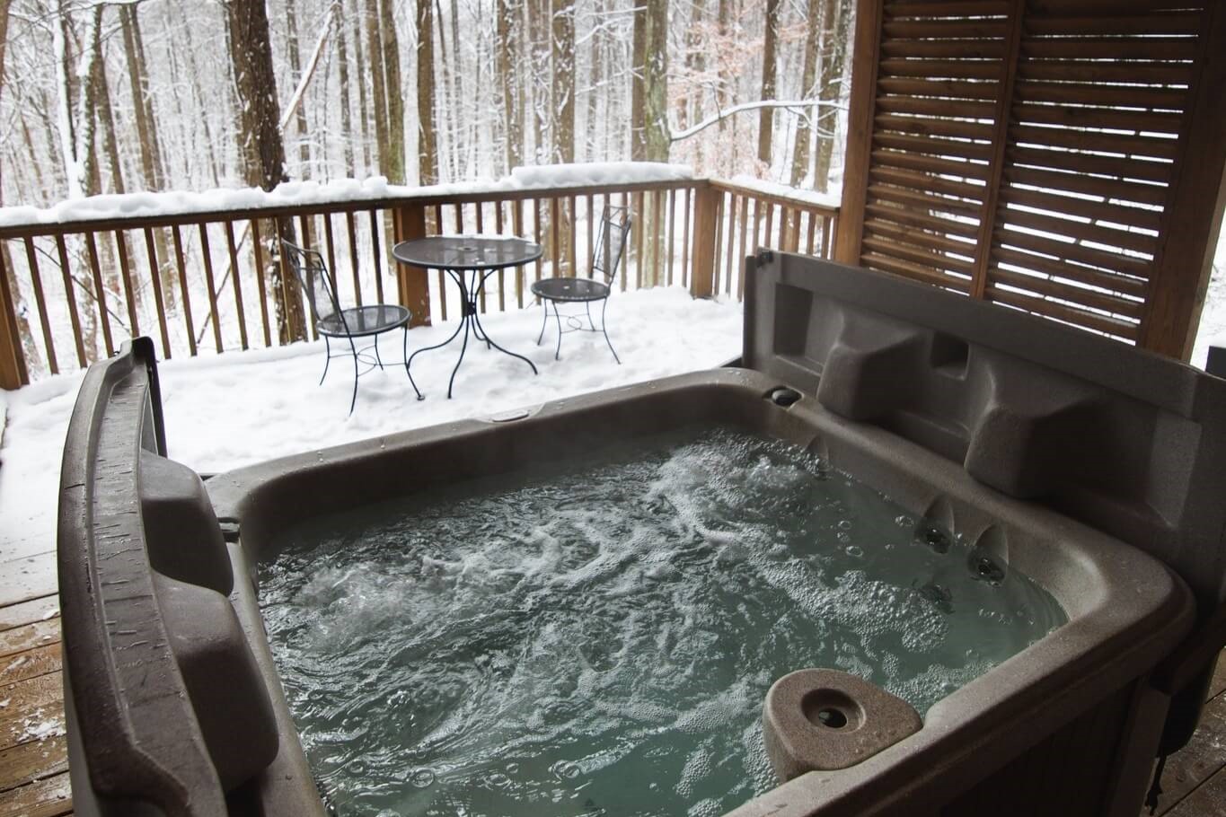 Unwind in Hocking Hills Cabins with Hot Tubs